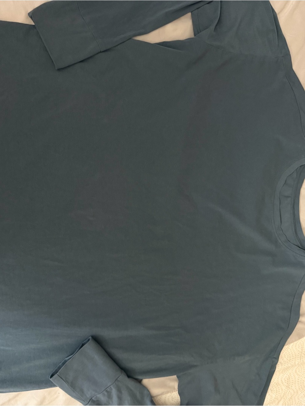 Vuori Long-Sleeve Feather Tshirt in LAKE* washed Blue-Grey color - Picture 7 of 13